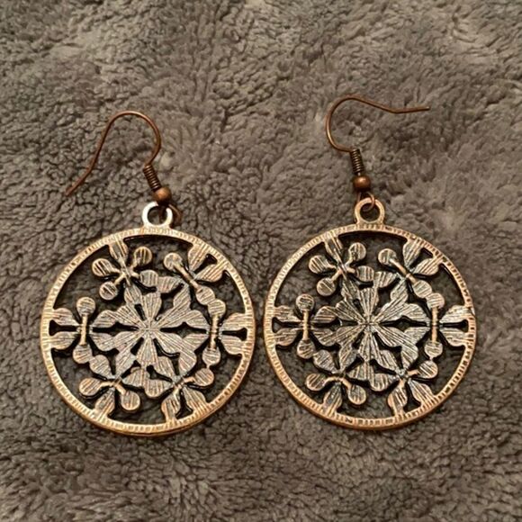 Cute Flower Enamel Earrings  - Picture 2 of 2